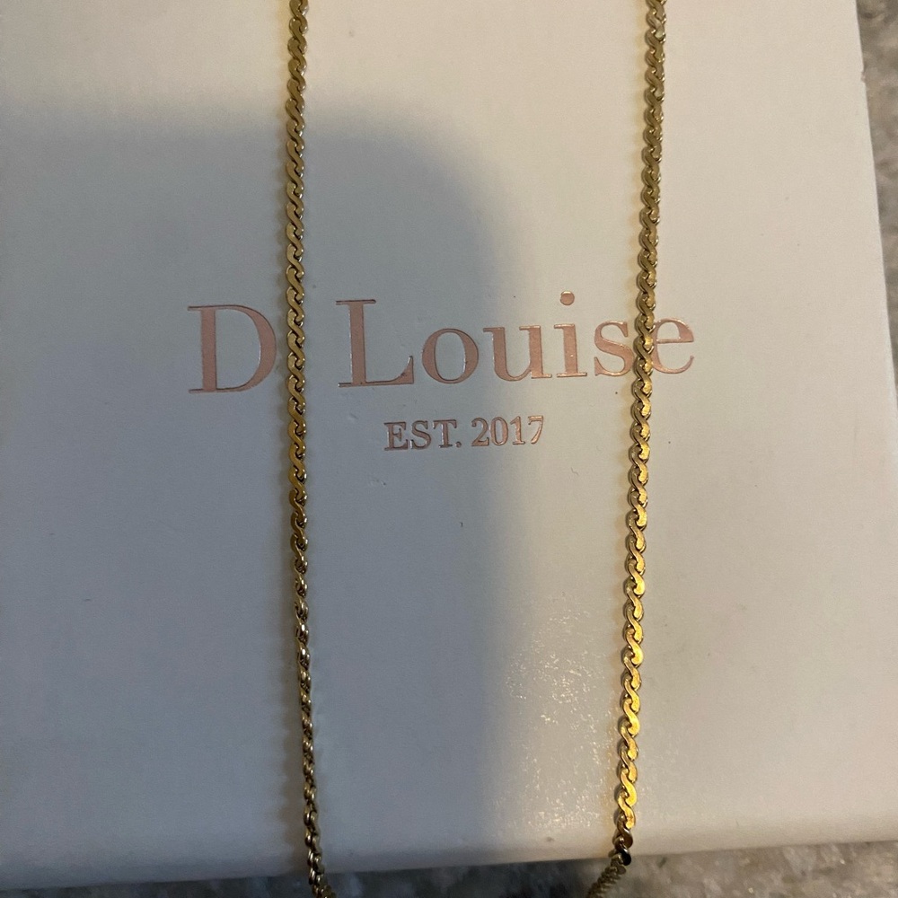 D Louise Wave Chain Waterproof Necklace